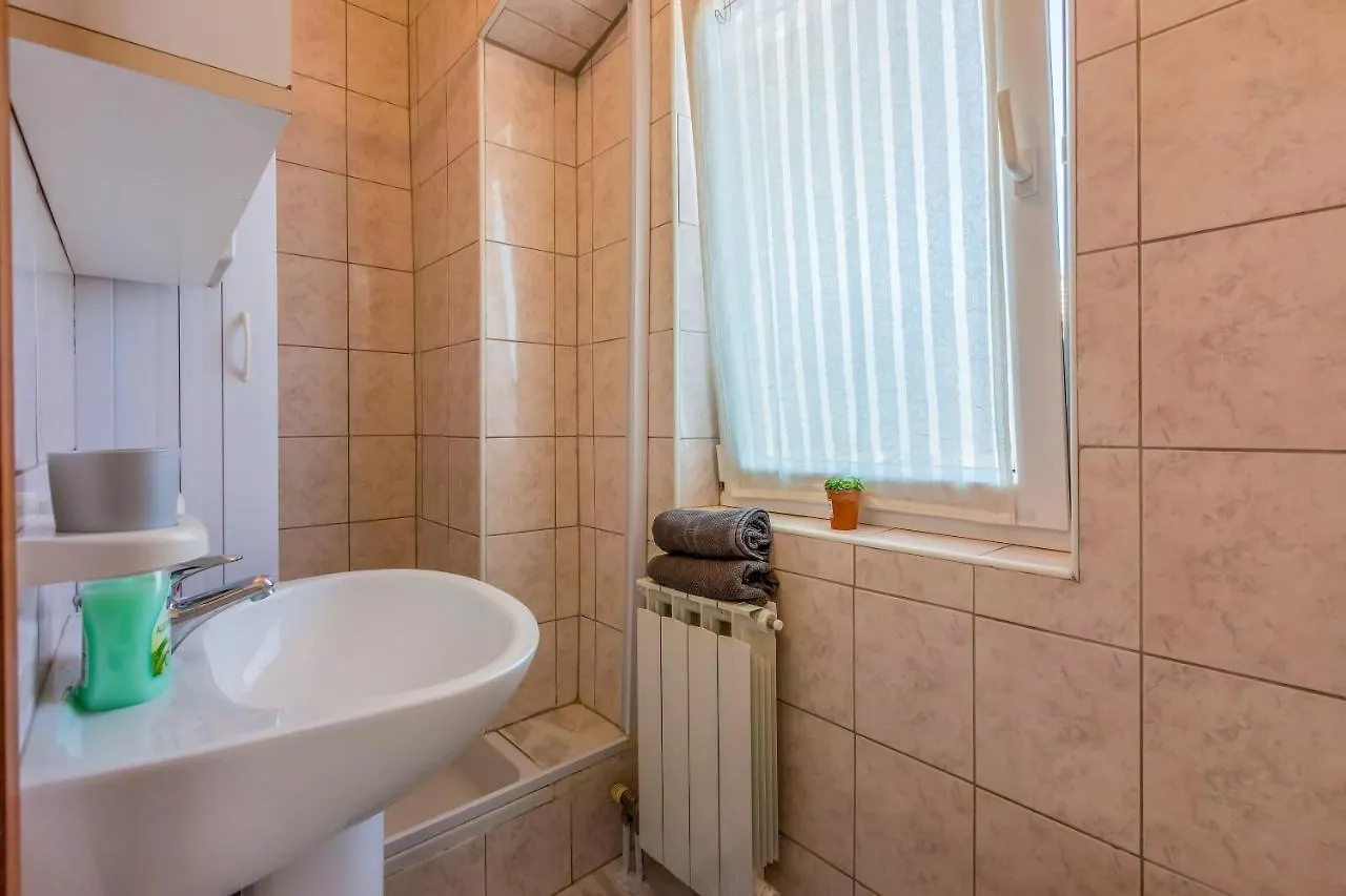 Apartments Kalla Crikvenica 0*,
