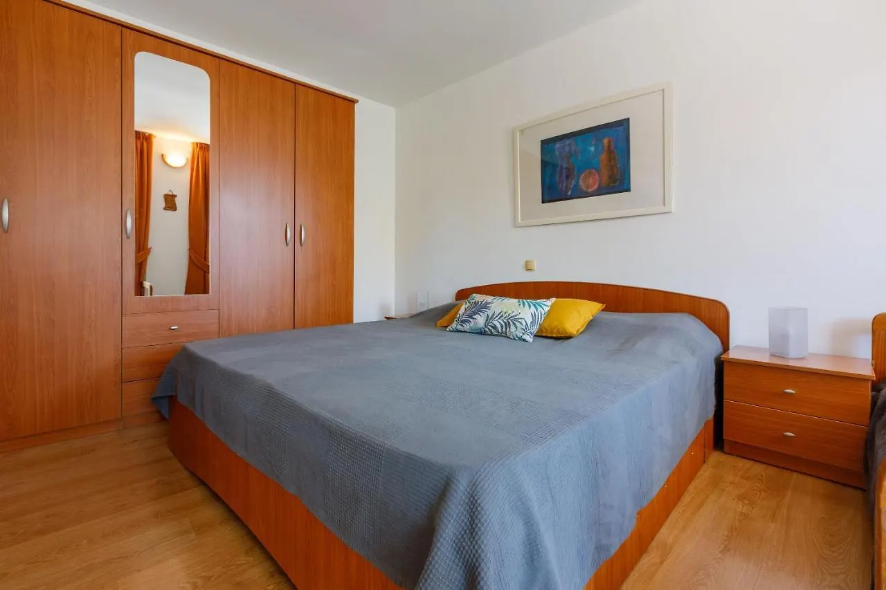 Apartments Kalla Crikvenica 0*,